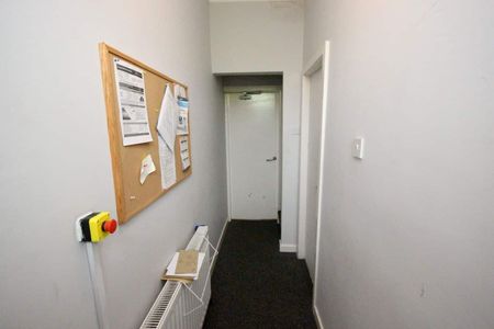 Room , Blandford Road - Photo 2