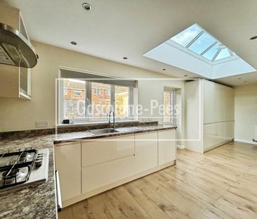 Erica Way, Horsham, RH12 - Photo 2