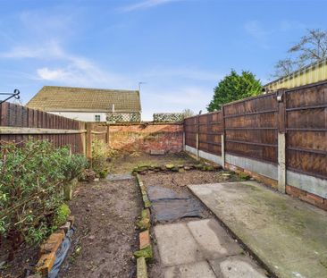 2 bedroom Town house to rent - Photo 2