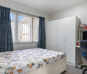 3 Bedroom Family Home - Fully Fenced in Papakura - Photo 6