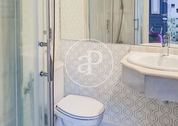 Penthouse for rent in Ayala