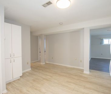 14 Douglas Ave, Welland - All Inclusive 2 Bed Lower - Photo 1