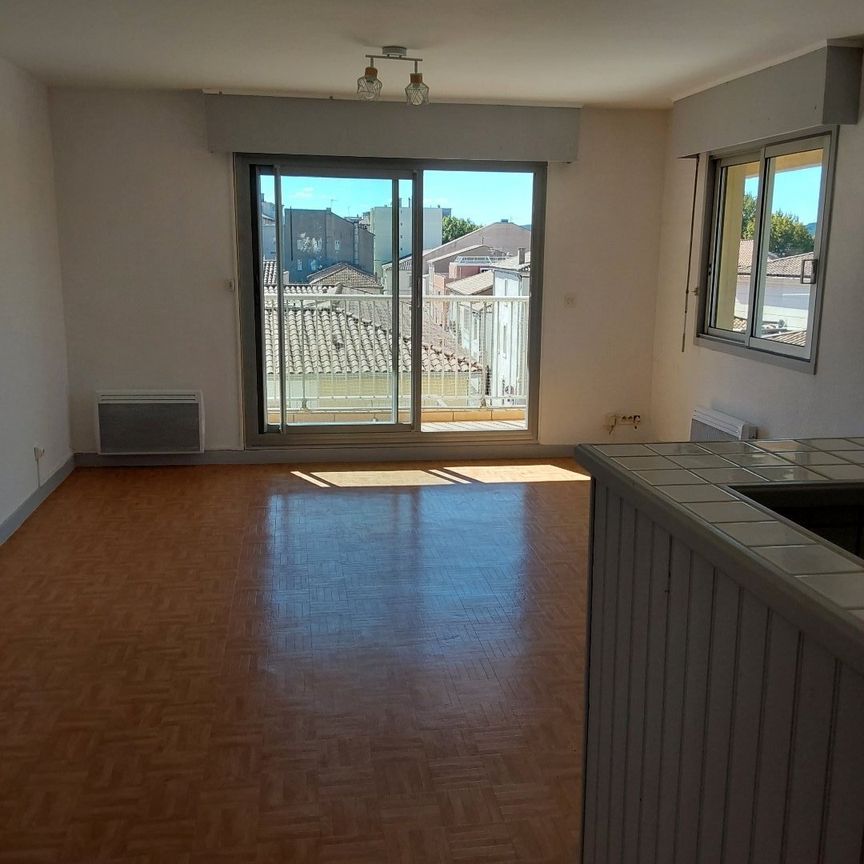 Location Appartement 3 pièces 74m² NARBONNE 11100 - Photo 1
