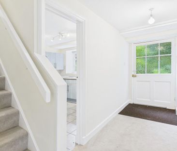 2 bedroom cottage to rent - Photo 2