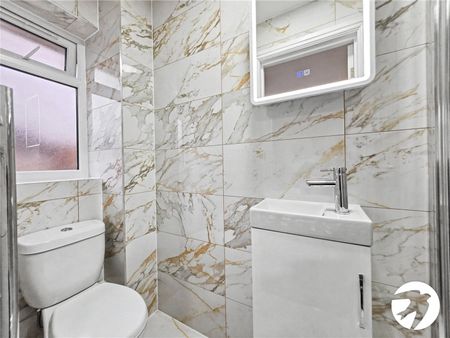 1 bedroom property to rent - Photo 2