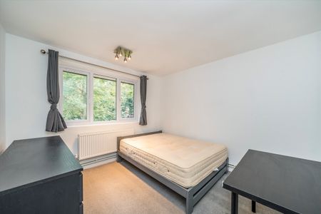 Broadhurst Close, South Hampstead, NW6, London - Photo 2