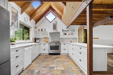 Peaceful Country Living in Beautiful Bella Creek - Photo 3