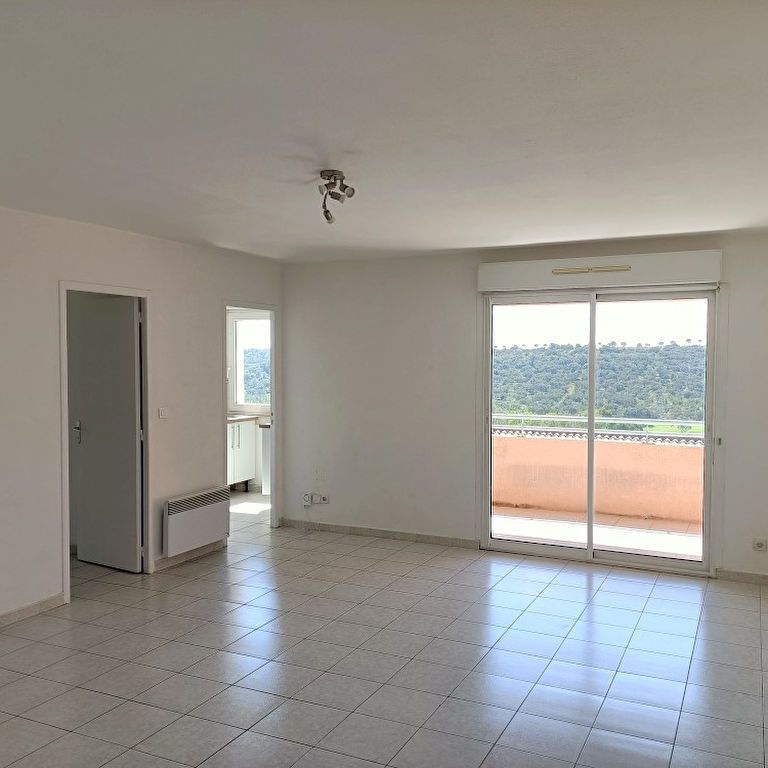 Location Appartement 3 pièces 58m² NIMES 30900 - Photo 1