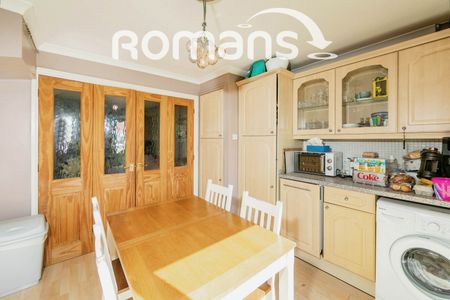 Chilcombe Way, Lower Earley, RG6 - Photo 2