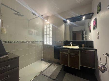 Location Appartement 3 pièces 91m² ETOILE SUR RHONE 26800 - Photo 5