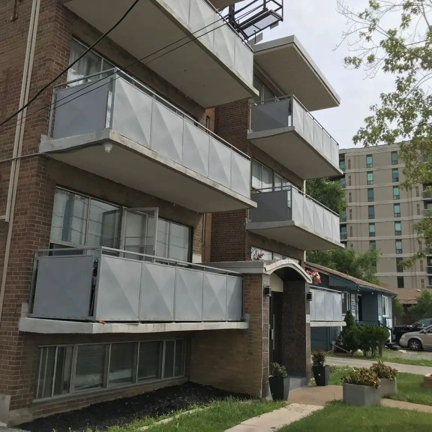 1042 Sheppard, Toronto — 1 Bedroom - Photo 1
