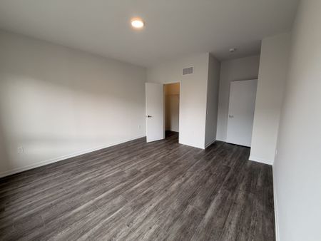 For Lease - 1424 19th Avenue, Richmond Hill, Ontario - Photo 3