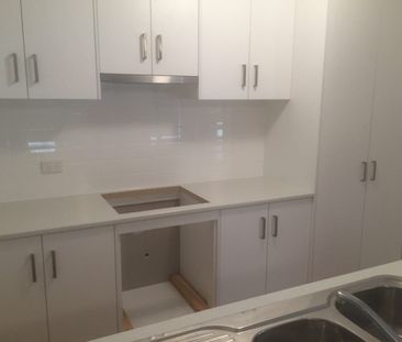 Low maintenance home - Photo 2