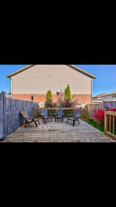 For Lease - 137 Palacebeach Trail, Hamilton, Ontario - Photo 1