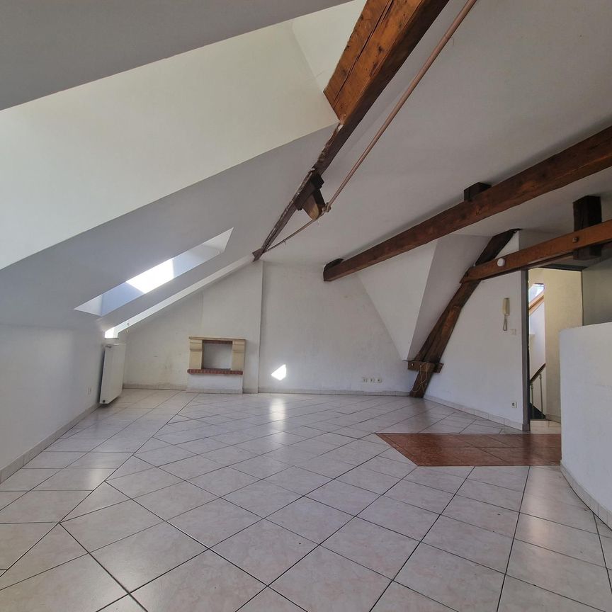 Location Appartement 4 pièces 72m² NEVERS 58000 - Photo 1