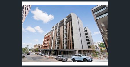 EXCLUSIVE UPPER FLOOR APARTMENT WITH WATER AND CATHEDRAL VIEWS - Photo 5