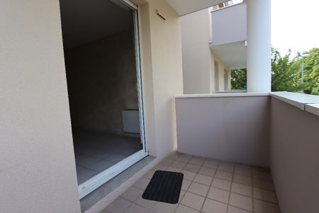 Apartment - Photo 2