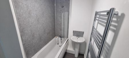 2 bedroom terraced house to rent - Photo 3