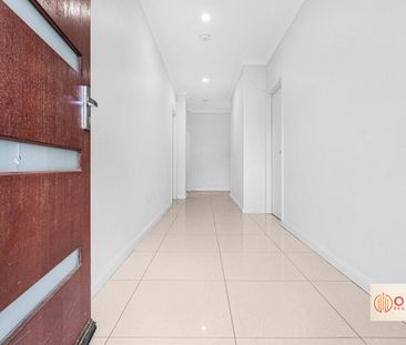 Comfort, Style & Convenience For Lease in Tarneit!! - Photo 2