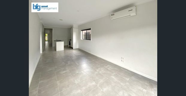Modern and Bright 4 Bedroom Home in Tranquil Setting - Photo 1