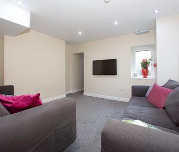 6 bedroom end of terrace house to rent - Photo 3