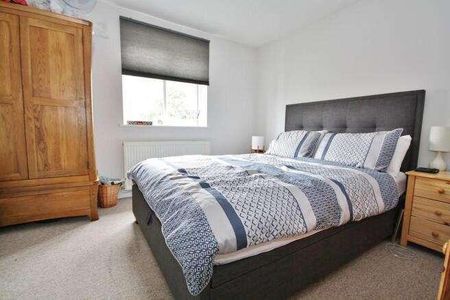 Byfleet, Surrey, KT14 - Photo 3