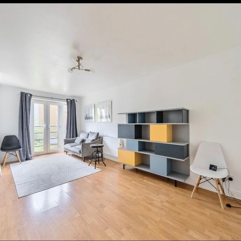 1 Bed Flat, Corbidge Court, SE8 - Photo 1