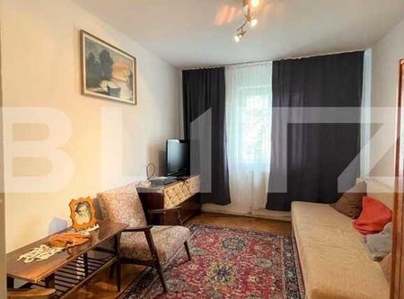 Apartament cu 4 camere decomandat, 80 mp, parcare, zona strazii Negoiu - Fotografie 4