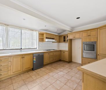 10 Sonia Street, Donvale VIC 3111 - House For Rent | Domain - Photo 6