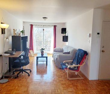 5 1/2 - RUE MONTARVILLE - LONGUEUIL - Photo 4