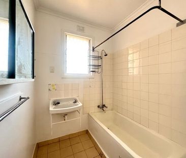 To register & apply for this property, please use this link: https:... - Photo 6