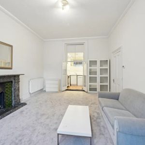 1 bedroom flat in Chelsea - Photo 2