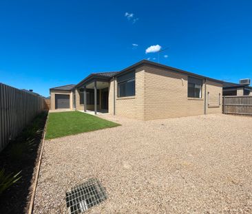 16 Dunoon Avenue, Clifton Springs - Photo 2