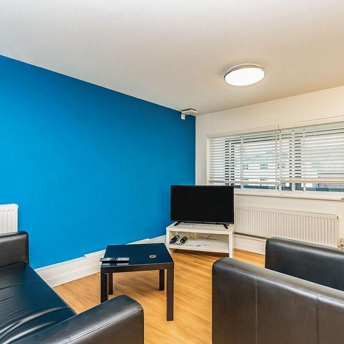 4 bedroom house to rent - Photo 1