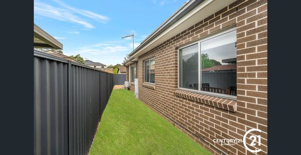 Luxurious and Near New Granny Flat! - Photo 1