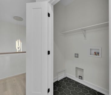 For Lease - 472 MUTUAL Street, Overbrook - Castleheights and Area, ... - Photo 2