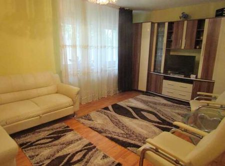 Apartament, 3 camere, 68 mp, decomandat, garaj, zona Kaufland - Photo 3
