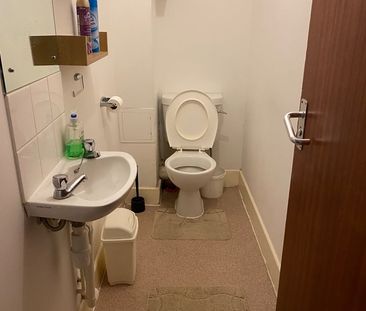 Room in a Shared House, Nightingale Avenue, HA1 - Photo 5