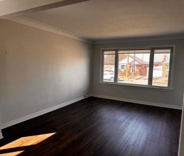 For Lease - 103 Ranstone Gardens Unit# Main, Toronto, Ontario - Photo 4