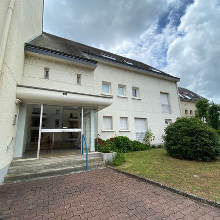 Location Appartement 1 pièce 20m² SAUMUR 49400 - Photo 4