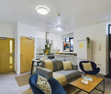 4 bedroom flat to rent - Photo 2