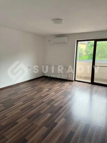 Casa tip duplex, 5 camere, curte-zona Vivo - Fotografie 3