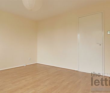 Magpie Close, Enfield, Middlesex, EN1 4JB - Photo 1
