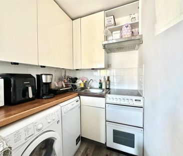 Studio to rent - Photo 6