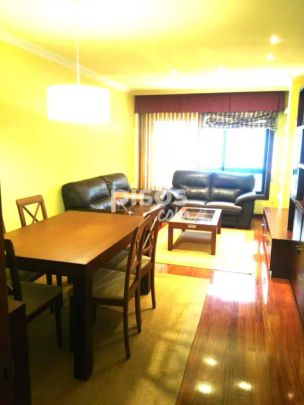 Piso en alquiler en Avenida Hispanidad, Número 1 - Photo 1