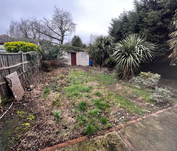 Abbotts Close, Leigh-on-Sea, Essex, SS9 4DQ - Photo 3