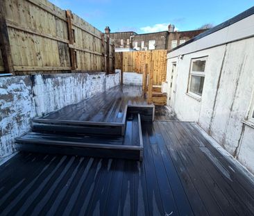 £1,100 PCM, Newly Refurbished Two Bedroom Ground Floor Flat With Ga... - Photo 3