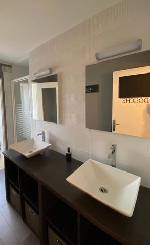 Location Appartement 4 pièces 81m² LORIENT 56100 - Photo 5