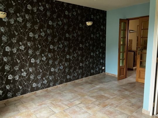 Location Appartement 2 pièces 38m² LE CREUSOT 71200 - Photo 1