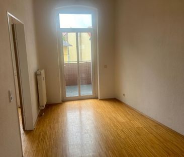 Bezugsfertige Vierraumwohnung mit Balkon, Parkett und Einbauküche, ... - Foto 5